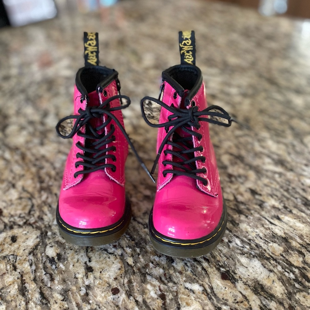 These are TODDLER/Girl Doc Martens in a size 8.